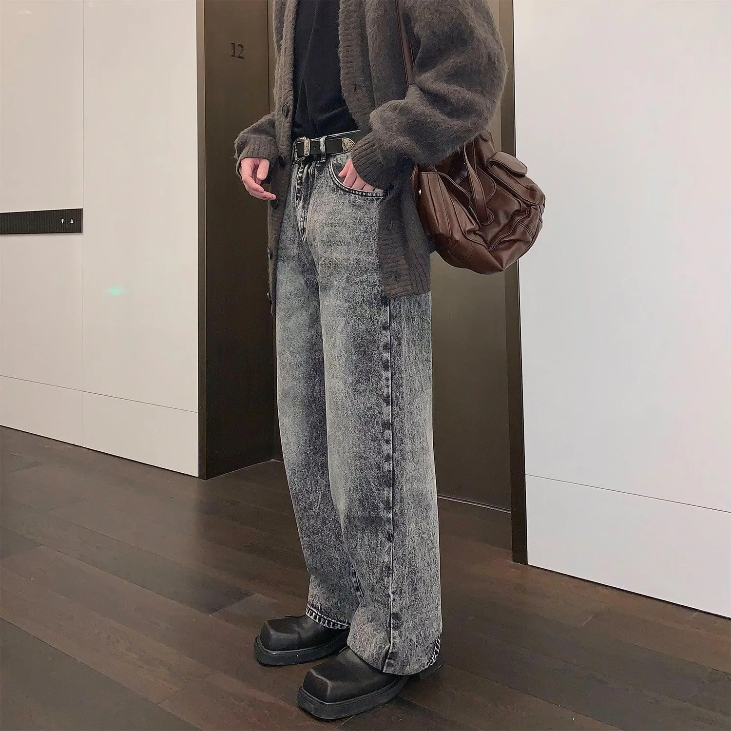 Cui Straight Leg Washed Jeans